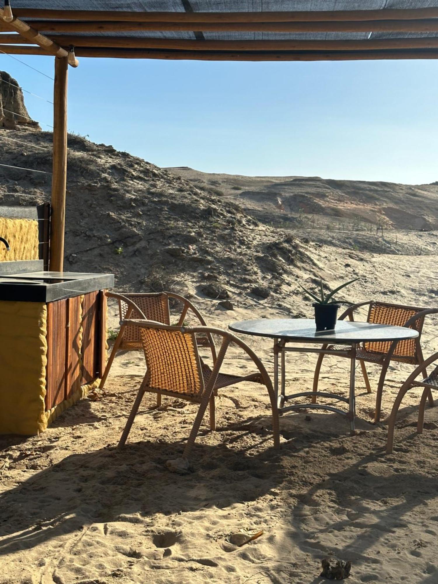 Bangalo Encantador Praia Da Baleia Itapipoca Bagian luar foto
